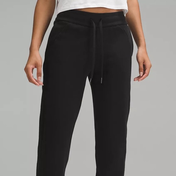 Lululemon high rise jogger - Picture 1 of 3